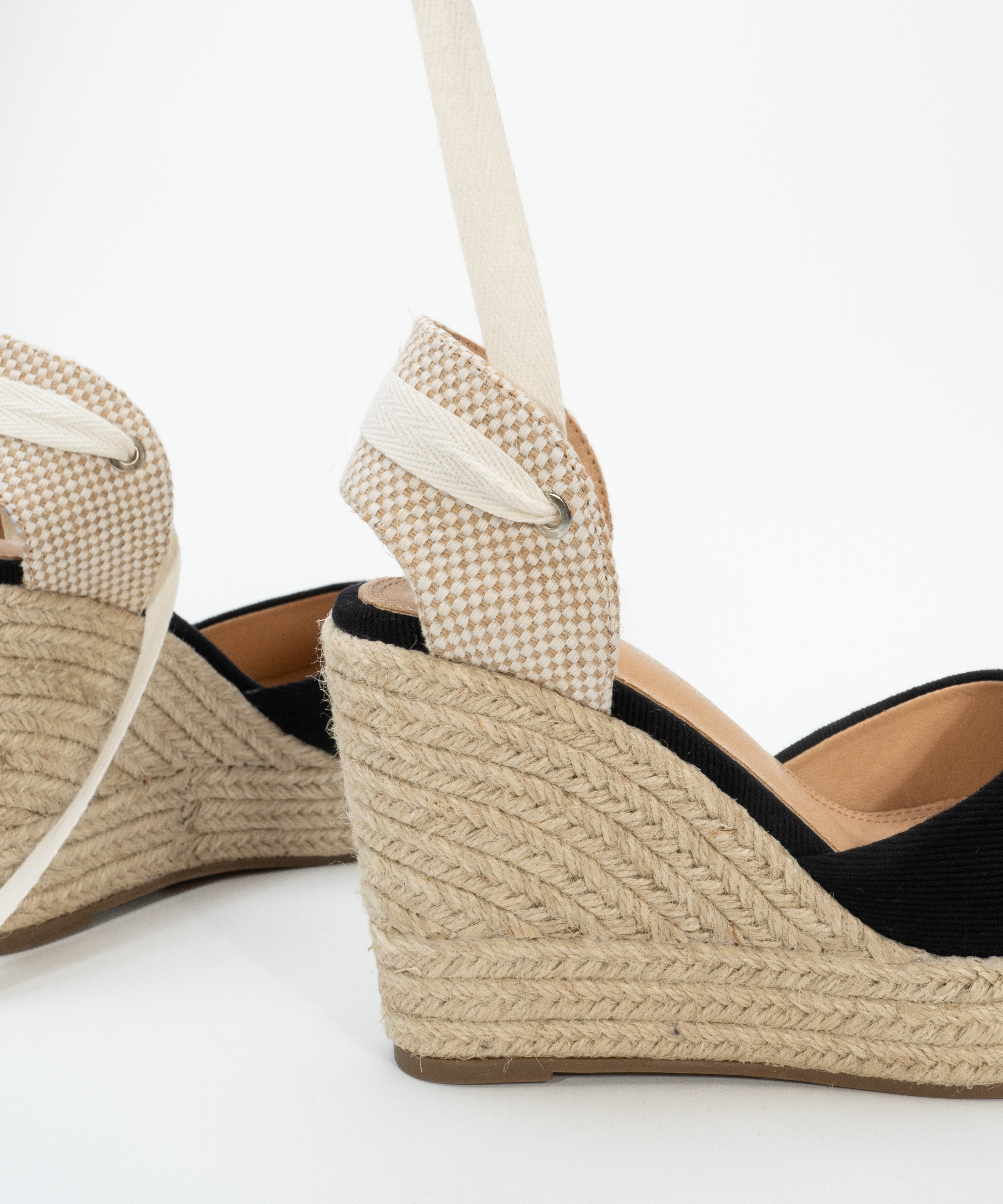 Cunhas de esparto com amarra&ccedil;&atilde;o image number null